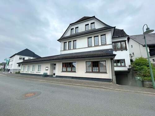 Foto - Haus zum Kaufen in Warstein 265.000,00 € 175 m²