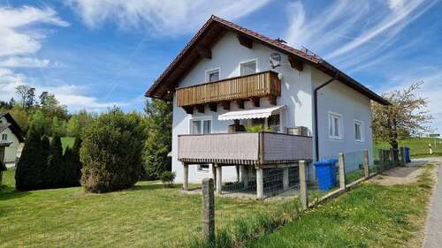 Foto - Haus zum Kaufen in Rattiszell 350.000,00 € 117.79 m²