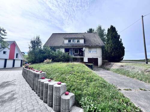 Foto - Haus zum Kaufen in Gütenbach 169.000,00 € 188 m²