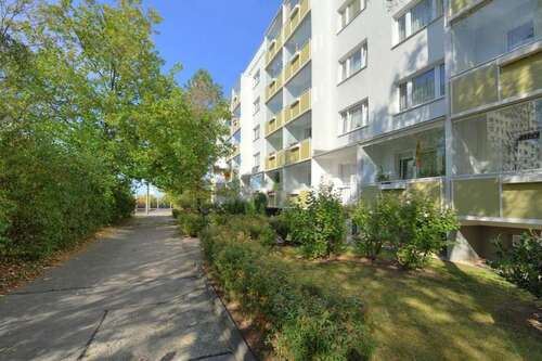 Foto - Wohnung zum Mieten in Halle 382,00 € 61.03 m²