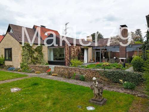 Foto - Haus zum Kaufen in Helmstedt 339.000,00 € 218 m²