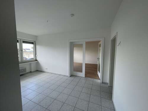 Foto - Wohnung zum Mieten in Langenfeld 920,00 € 100 m²