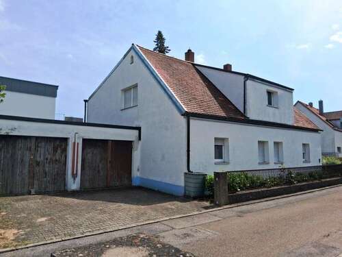 Foto - Haus zum Kaufen in Neumarkt i.d.OPf. 245.000,00 € 146 m²