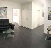 Büro in Düsseldorf 1.295,00 € 56 m² Büro in Düsseldorf 1.295,00 € 56 m²