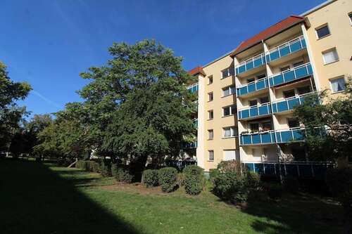 Foto - Wohnung zum Mieten in Halle (Saale) 364,00 € 60.54 m²