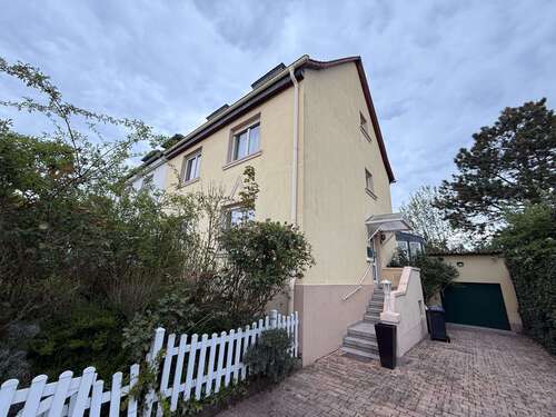 Foto - Haus zum Kaufen in Saarlouis 575.000,00 € 151 m²