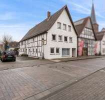 Haus zum Kaufen in Lügde 120.000,00 € 250 m²