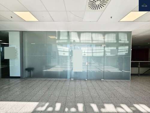 Foto - Einzelhandel in Leonberg 939,40 € 85.4 m²