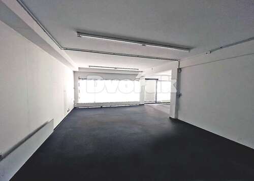 Foto - Halle in Fellbach 840,00 € 210 m²