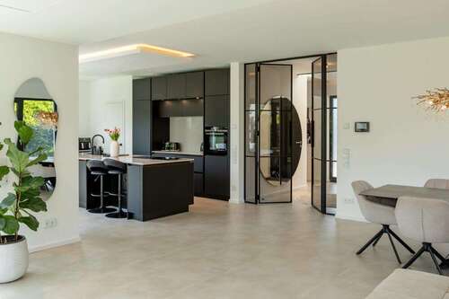 Foto - Haus zum Kaufen in Neunkirchen 670.000,00 € 180 m²