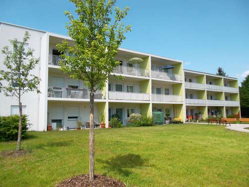 Foto - Wohnung zum Mieten in Roding 405,00 € 50.63 m²
