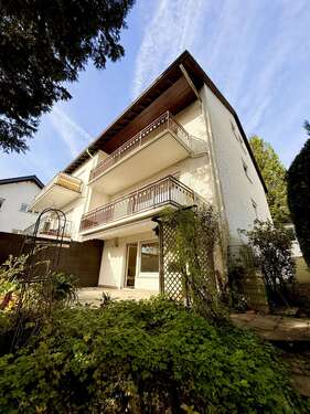 Foto - Haus zum Kaufen in Niedernhausen 649.900,00 € 192 m²