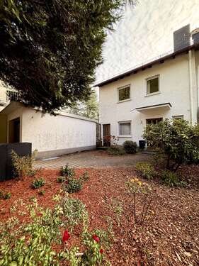 Foto - Haus zum Kaufen in Niedernhausen 649.900,00 € 192 m²