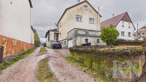 Foto - Haus zum Kaufen in Eppelborn 155.000,00 € 180.14 m²