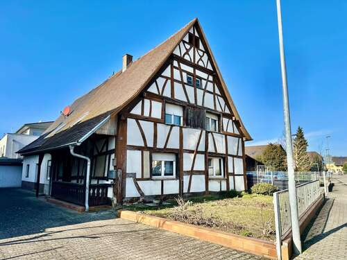 Foto - Haus zum Kaufen in Weisweil 240.000,00 € 200 m²