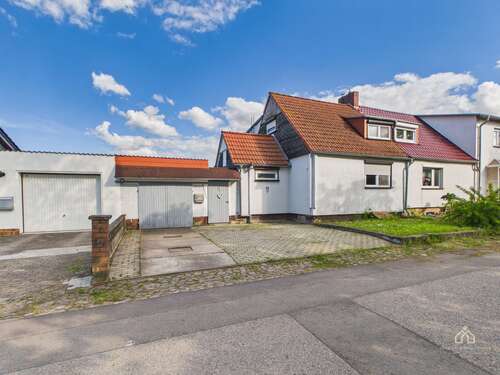 Foto - Haus zum Kaufen in Börde-Hakel 85.000,00 € 66.39 m²
