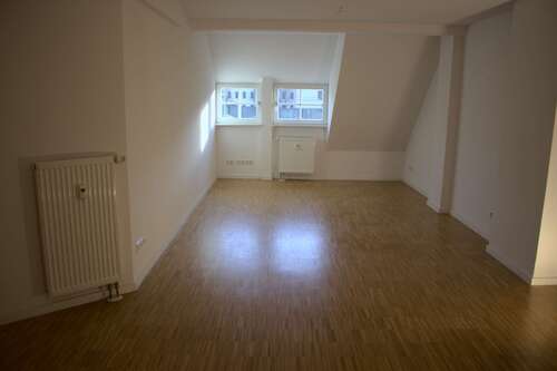Foto - Wohnung zum Mieten in Halle 715,00 € 75.24 m²