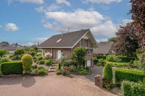 Foto - Haus zum Kaufen in Emmerich am Rhein 748.500,00 € 200 m²