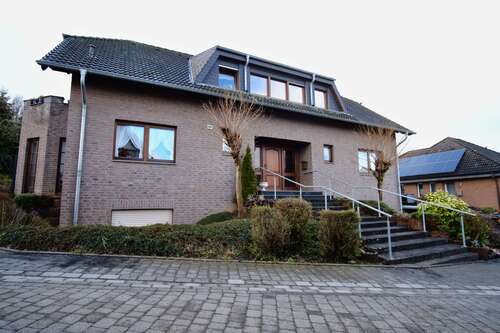 Foto - Haus zum Kaufen in Langerwehe 830.000,00 € 248 m²