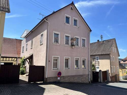 Foto - Haus zum Kaufen in Tauberbischofsheim Distelhausen 129.000,00 € 155 m²