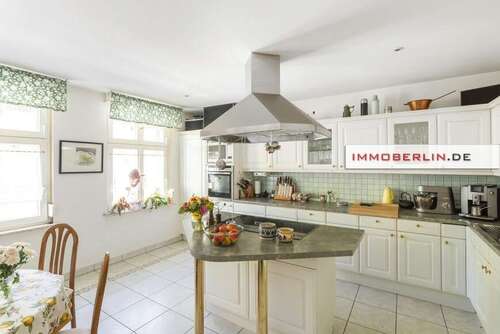 Foto - Haus zum Kaufen in Luckenwalde 595.000,00 € 267 m²