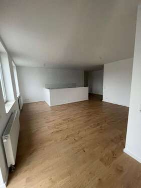 Foto - Wohnung zum Mieten in Bernburg (Saale) 1.100,00 € 147 m²
