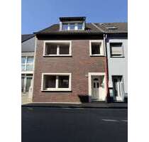 Haus zum Kaufen in Krefeld-Hüls 285.000,00 € 129 m²