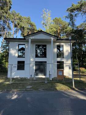 Foto - Haus zum Kaufen in Blankenfelde-Mahlow 990.000,00 € 198 m²