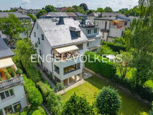 Foto - Haus zum Kaufen in Frankfurt am Main 1.950.000,00 € 280 m²