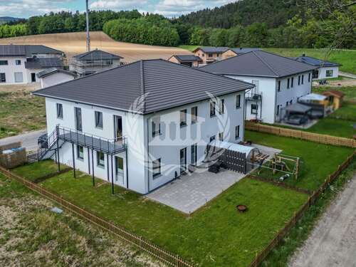 Foto - Haus zum Kaufen in Kirchroth 1.290.000,00 € 342 m²