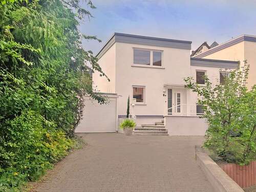 Foto - Haus zum Mieten in Frankfurt 2.900,00 € 185 m²