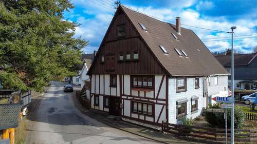 Foto - Haus zum Kaufen in Kreuztal 109.000,00 € 195 m²