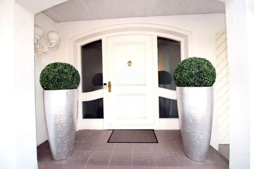 Foto - Haus zum Kaufen in Adelsried 1.395.000,00 € 425 m²