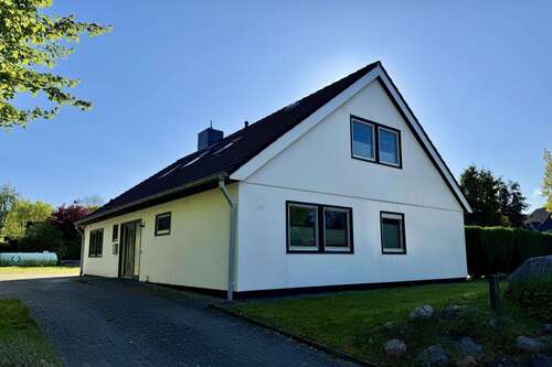 Foto - Haus zum Kaufen in Otterndorf 329.000,00 € 210 m²