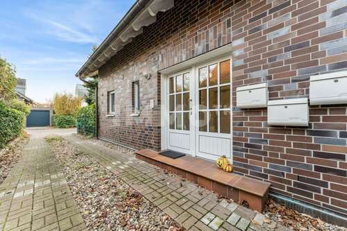 Foto - Haus zum Kaufen in Langenfeld (Rheinland) 1.190.000,00 € 205 m²