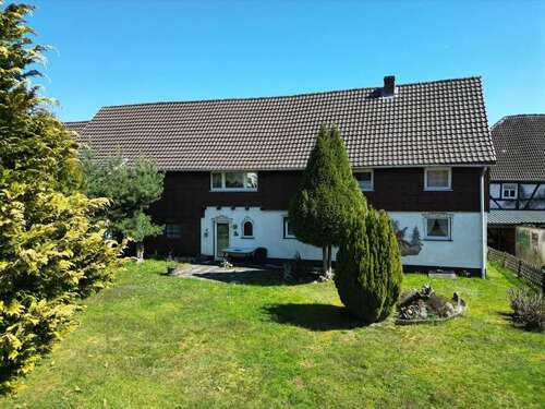 Foto - Haus zum Kaufen in Burgwald 149.000,00 € 164 m²