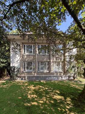 Foto - Haus zum Kaufen in Düsseldorf 1.395.000,00 € 548 m²