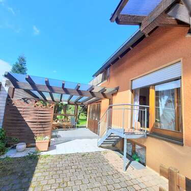 Foto - Haus zum Kaufen in Neuhausen 539.000,00 € 204 m²