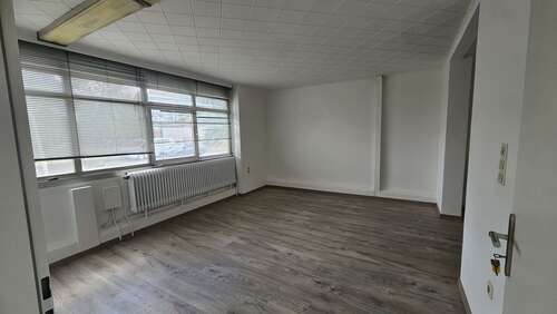 Foto - Büro in Garbsen 350,00 € 35 m² - 350,00&nbsp;EUR Kaltmiete, ca.&nbsp; 35,00&nbsp;m&sup2;