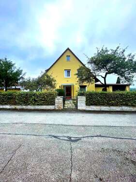 Foto - Haus zum Kaufen in Ebersbach 670.000,00 € 153 m²