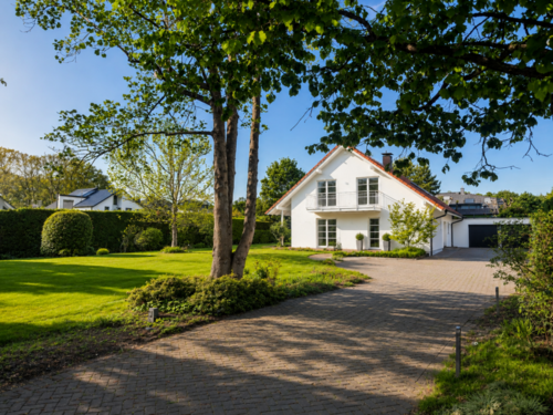 Foto - Haus zum Mieten in Meerbusch 8.900,00 € 300 m²