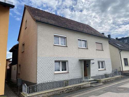Foto - Haus zum Kaufen in Sonnefeld 85.000,00 € 130 m²
