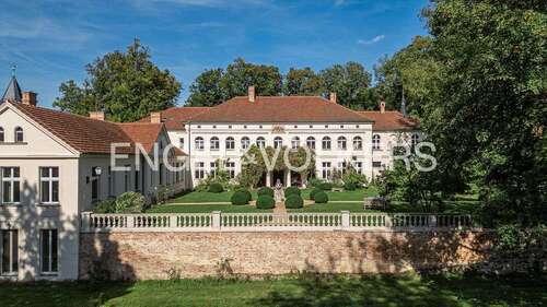 Foto - Haus zum Kaufen in Rosenau 2.950.000,00 € 972 m²