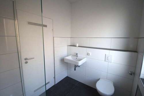 Foto - Haus zum Kaufen in Krefeld 449.000,00 € 296.63 m²