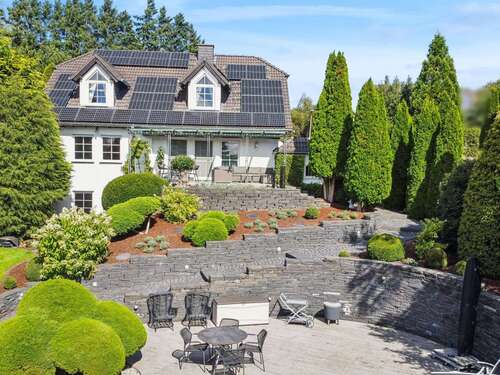 Foto - Haus zum Kaufen in Mayen 998.000,00 € 256 m²