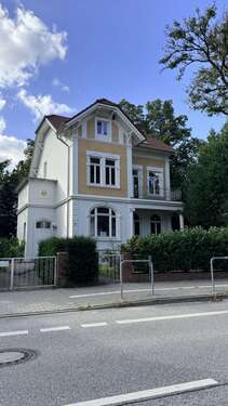 Foto - Haus zum Kaufen in Hamburg Rahlstedt 1.250.000,00 € 307 m²
