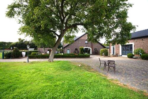 Foto - Haus zum Kaufen in Moers 1.900.000,00 € 356 m²