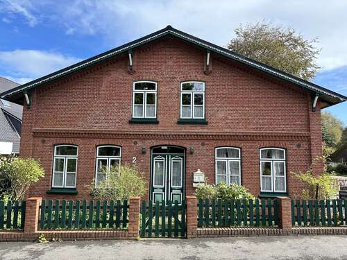 Foto - Haus zum Kaufen in Bergenhusen 355.000,00 € 300 m²