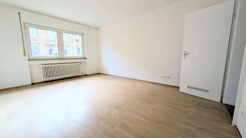 Foto - Wohnung zum Mieten in Karlsruhe 600,00 € 38 m²