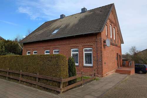 Foto - Haus zum Kaufen in Hemmoor 259.000,00 € 185.11 m²